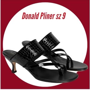 NWT Donald Pliner Black Patent Leather Croco Embossed Slide Mule Sandals Sz P